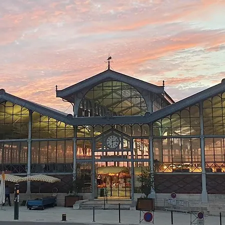 T2 47m2 Cosy&spacieux - Proche Gare - Lit Queen Size Et Netflix - Parking Gratuit