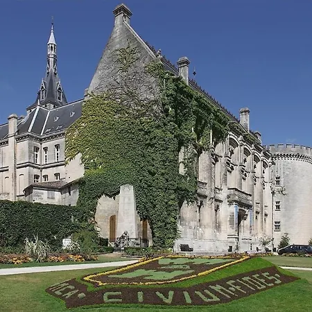 T2 47m2 Cosy&spacieux - Proche Gare - Lit Queen Size Et Netflix - Parking Gratuit Appartement *