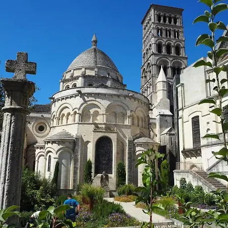 T2 47m2 Cosy&spacieux - Proche Gare - Lit Queen Size Et Netflix - Parking Gratuit Appartement Angoulême